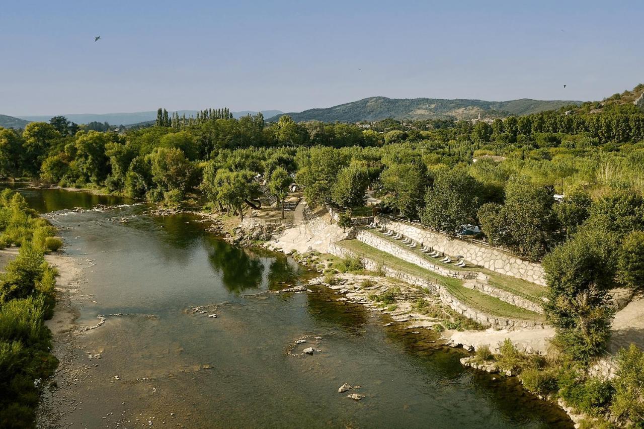 Отель Rives D'Arc Валлон-Пон-д'Арк Экстерьер фото