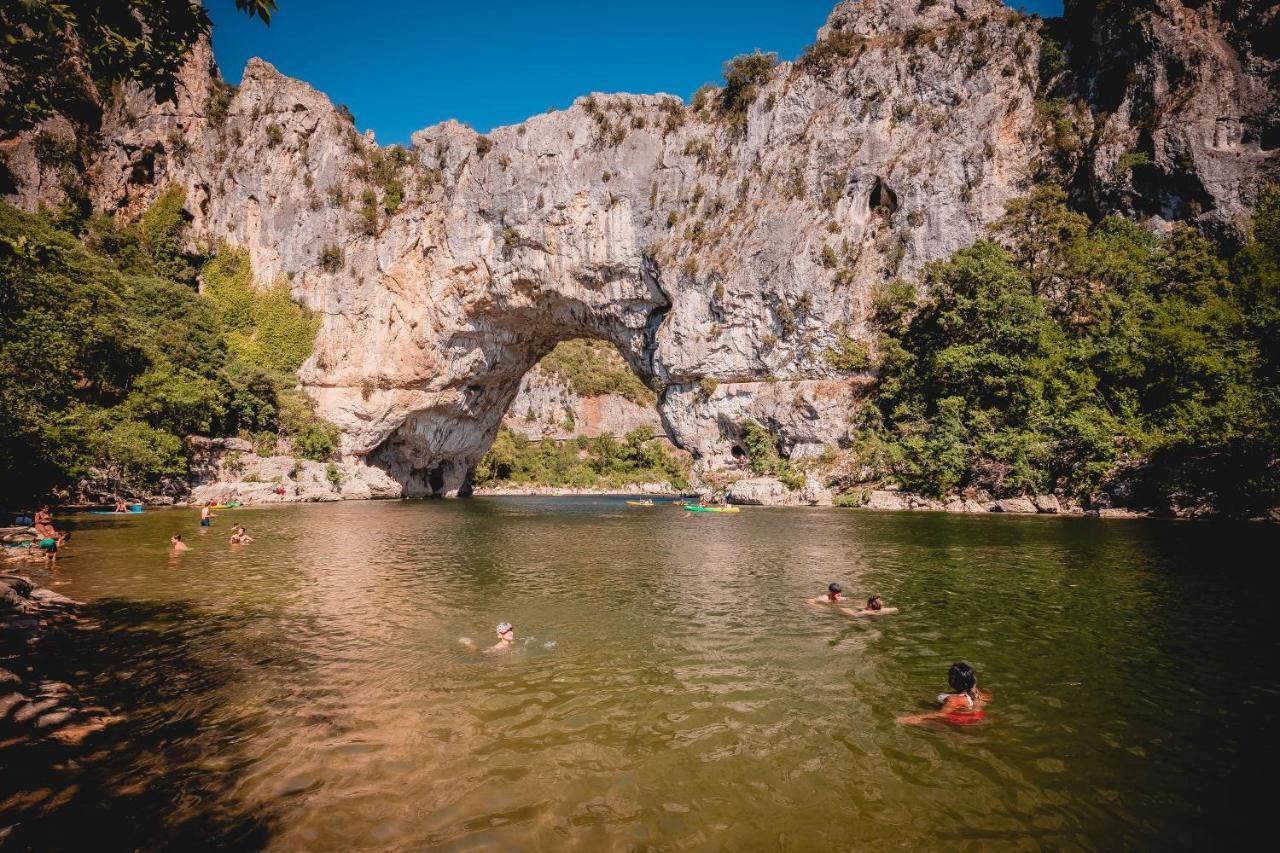 Отель Rives D'Arc Валлон-Пон-д'Арк Экстерьер фото